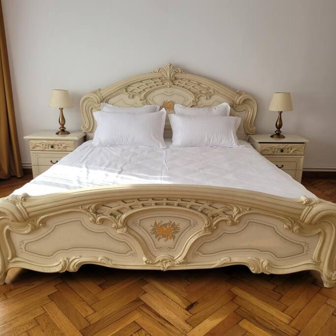 Apartament Individual La Casa Parter Apartment Timisoara Exterior photo